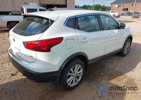 2017 Nissan Rogue Sport S z USA, uszkodzony, nr VIN JN1BJ1CR1HW118446